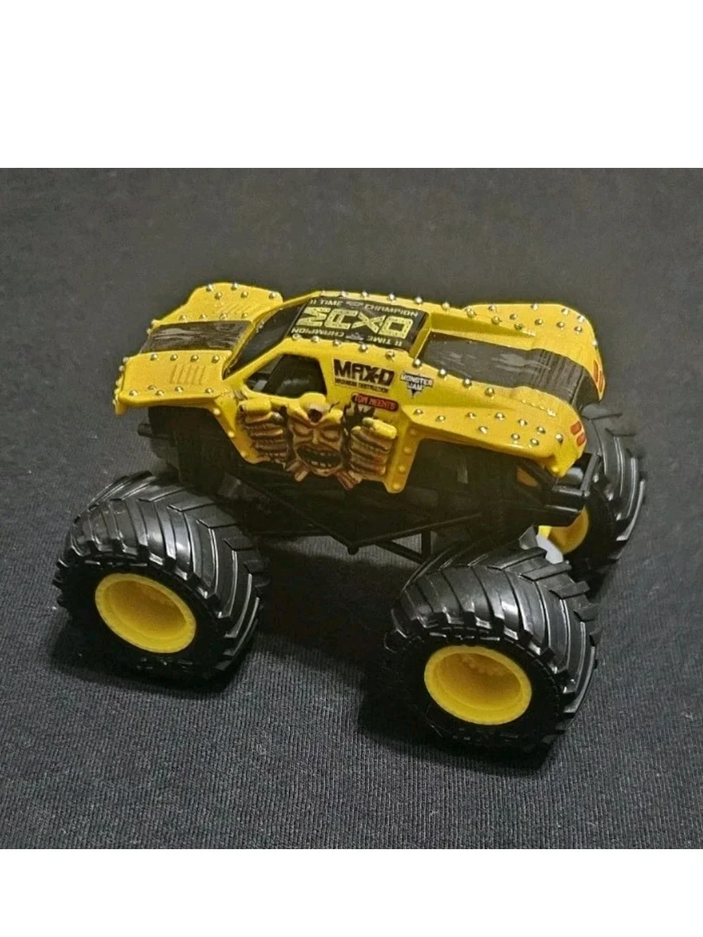 Spin Master Monster Jam  Maximum Destruction 2016 Max-D Yellow 1:64 Truck